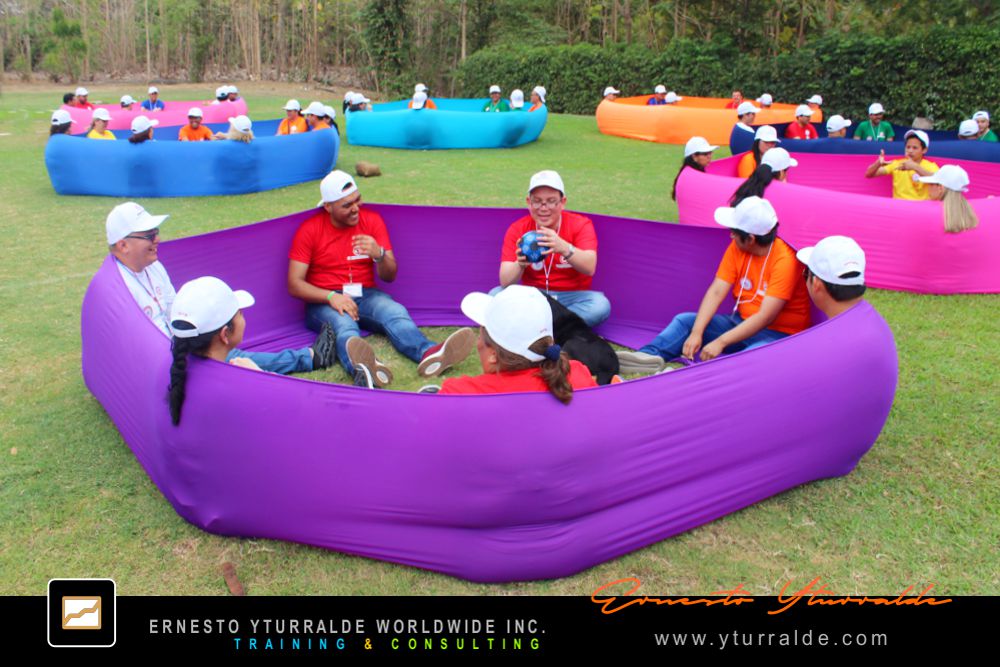 Team Building en Cartagena: dinámica vivencial para fortalecer confianza grupal